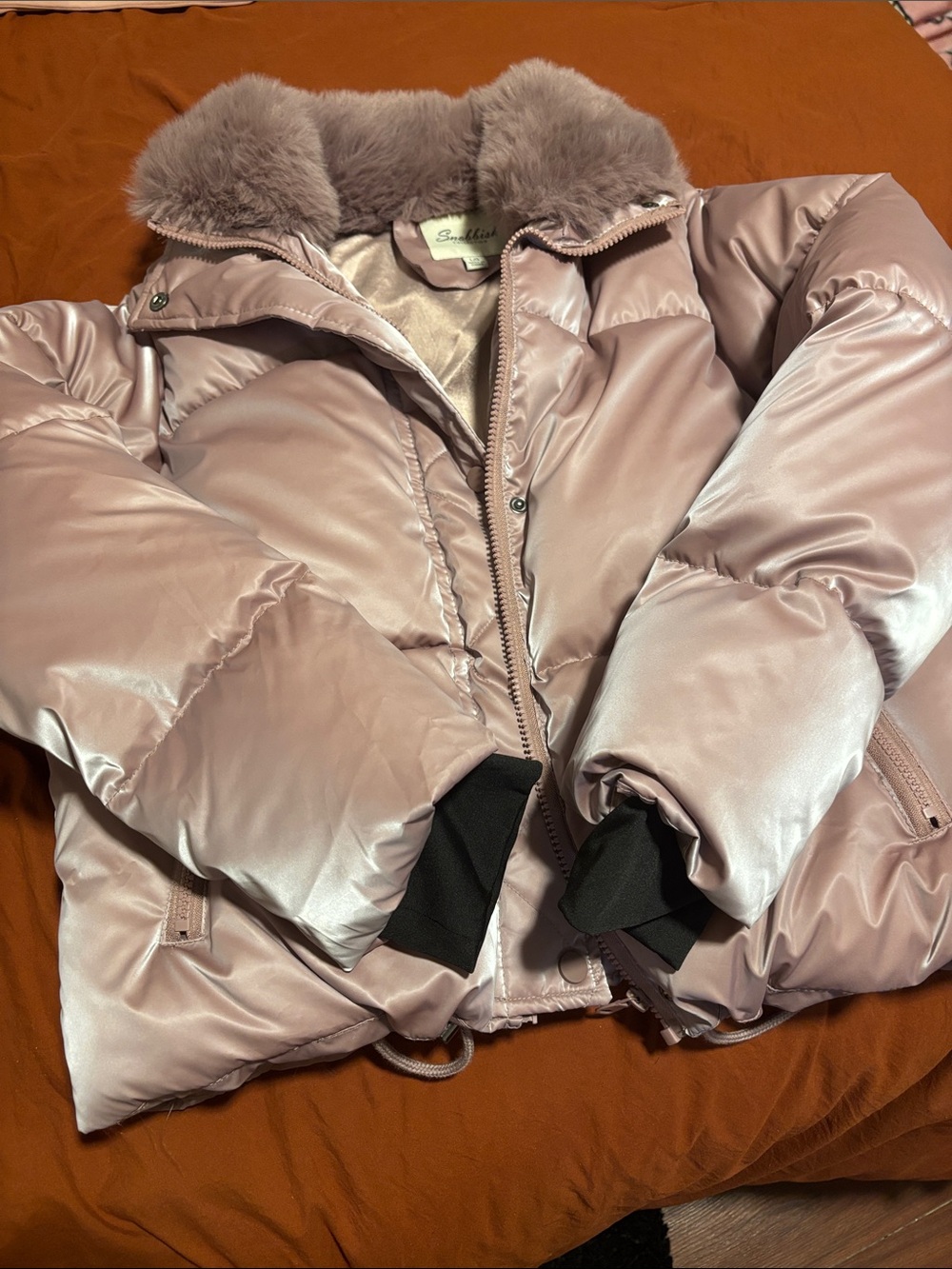 Snobbish Collection Women's Dusty Pink Faux-Fur Collar Puffer Jacket - Picture 4 of 12